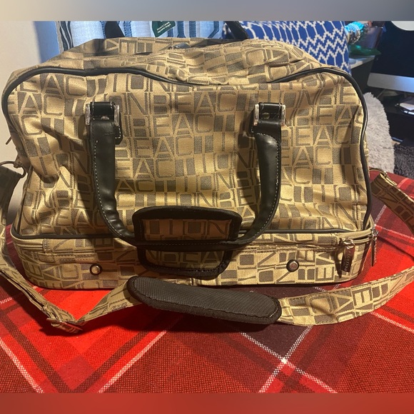 Kenneth Cole hand luggage - Picture 9 of 9